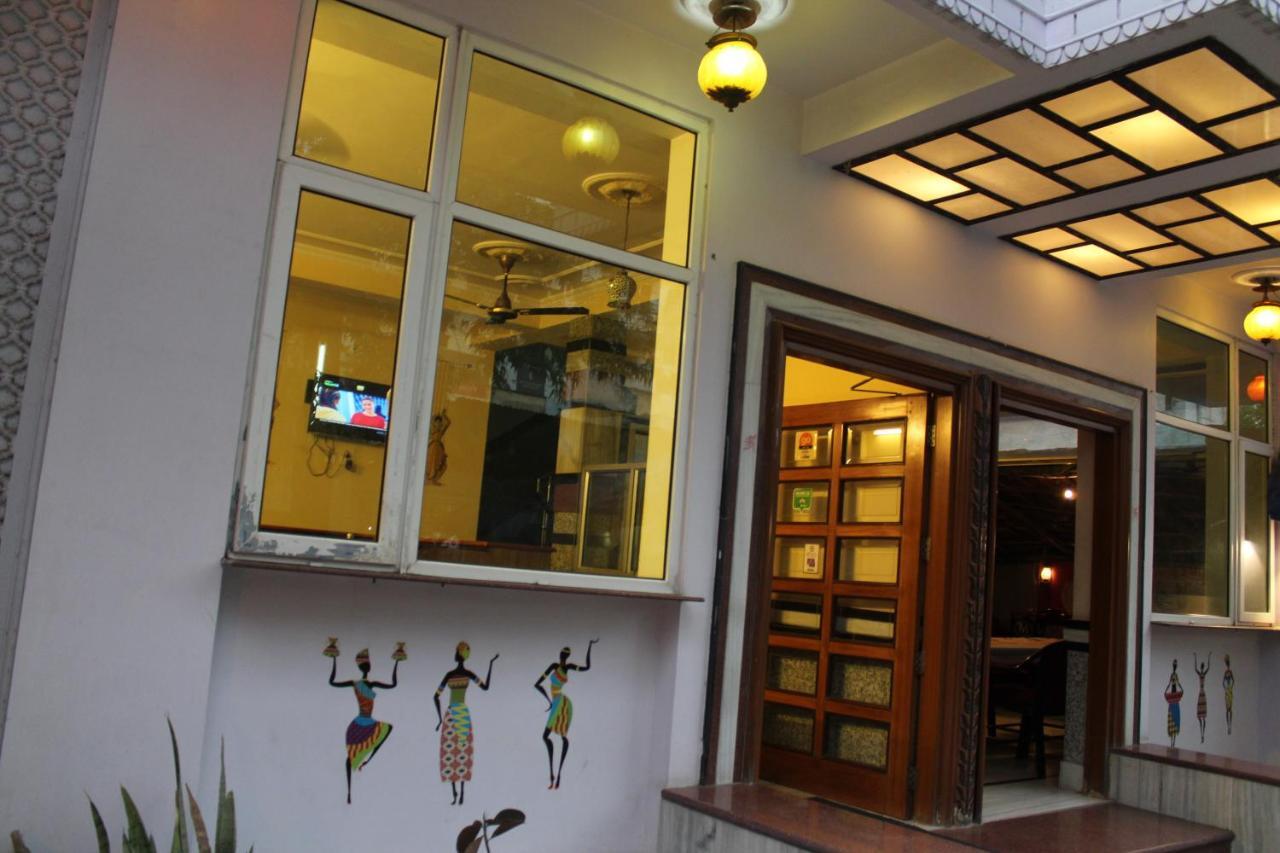 جايبور Hotel The Chit Chat Palace المظهر الخارجي الصورة